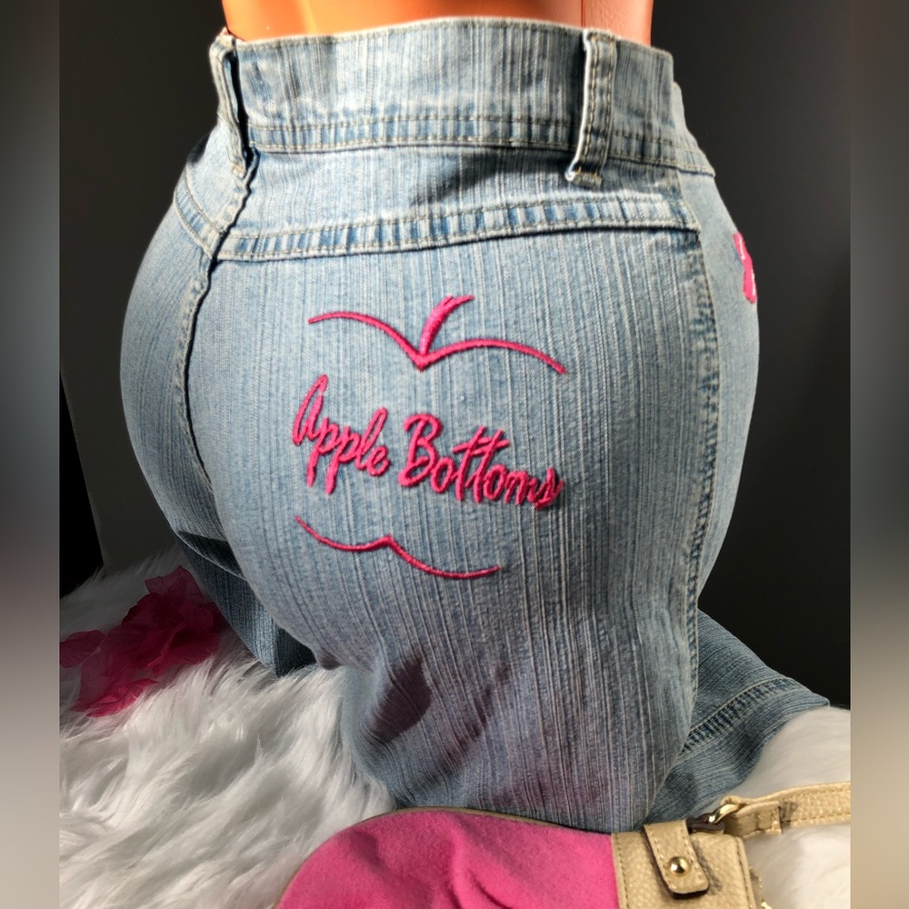 NEW Vintage Wide Leg Cropped Rapper Nelly Apple Bottom Jeans